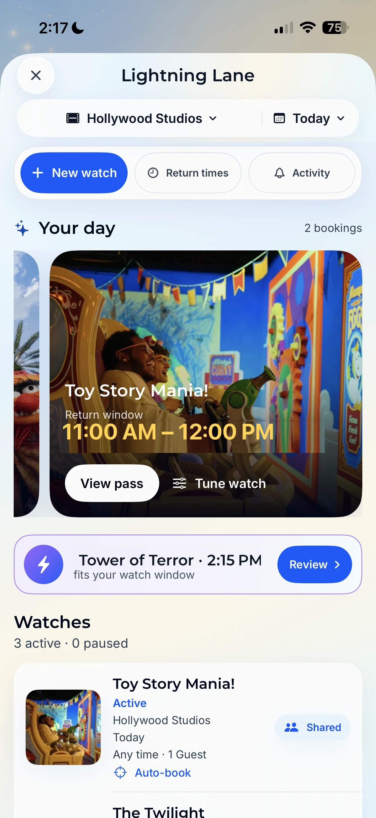 Lightning Lane screen showing current bookings and active watches
